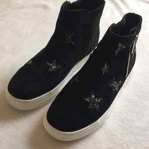 Glittery star ankle boots